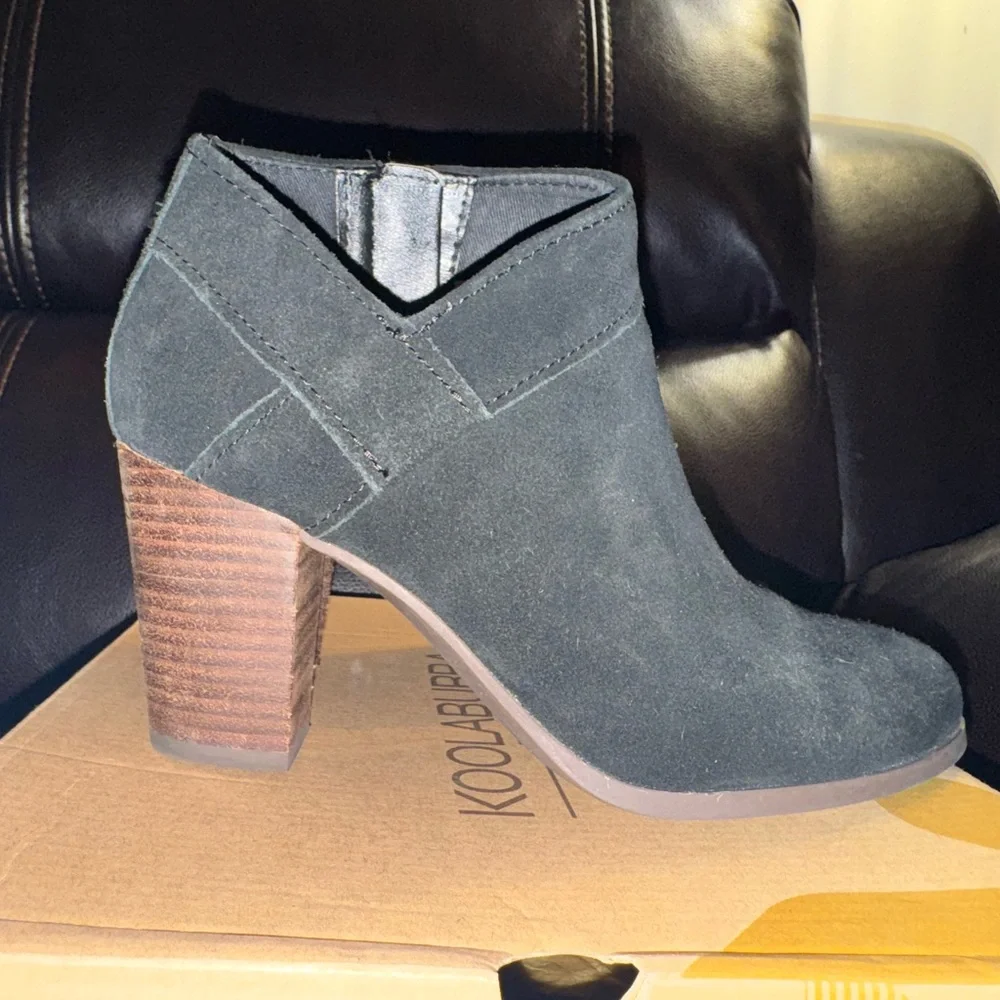 Koolaburra by UGG Women's Black Boots Size 7.5 - Picture 3 of 6